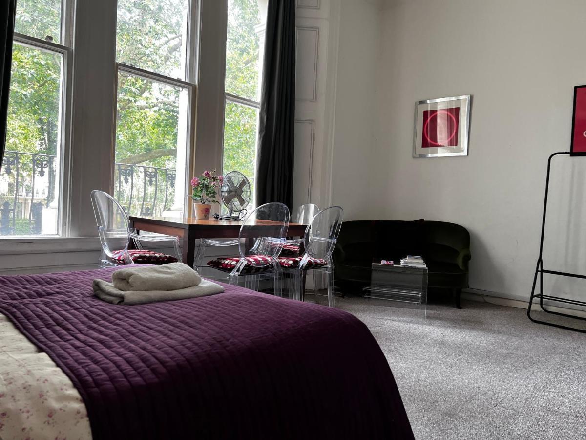 Hyde Park Studio Has Private Balcony With Tranquil Garden View London Exterior foto
